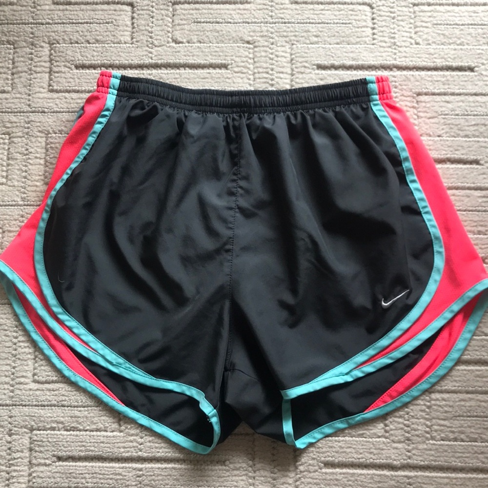 Nike DRI-FIT Woman’s Tempo Shorts